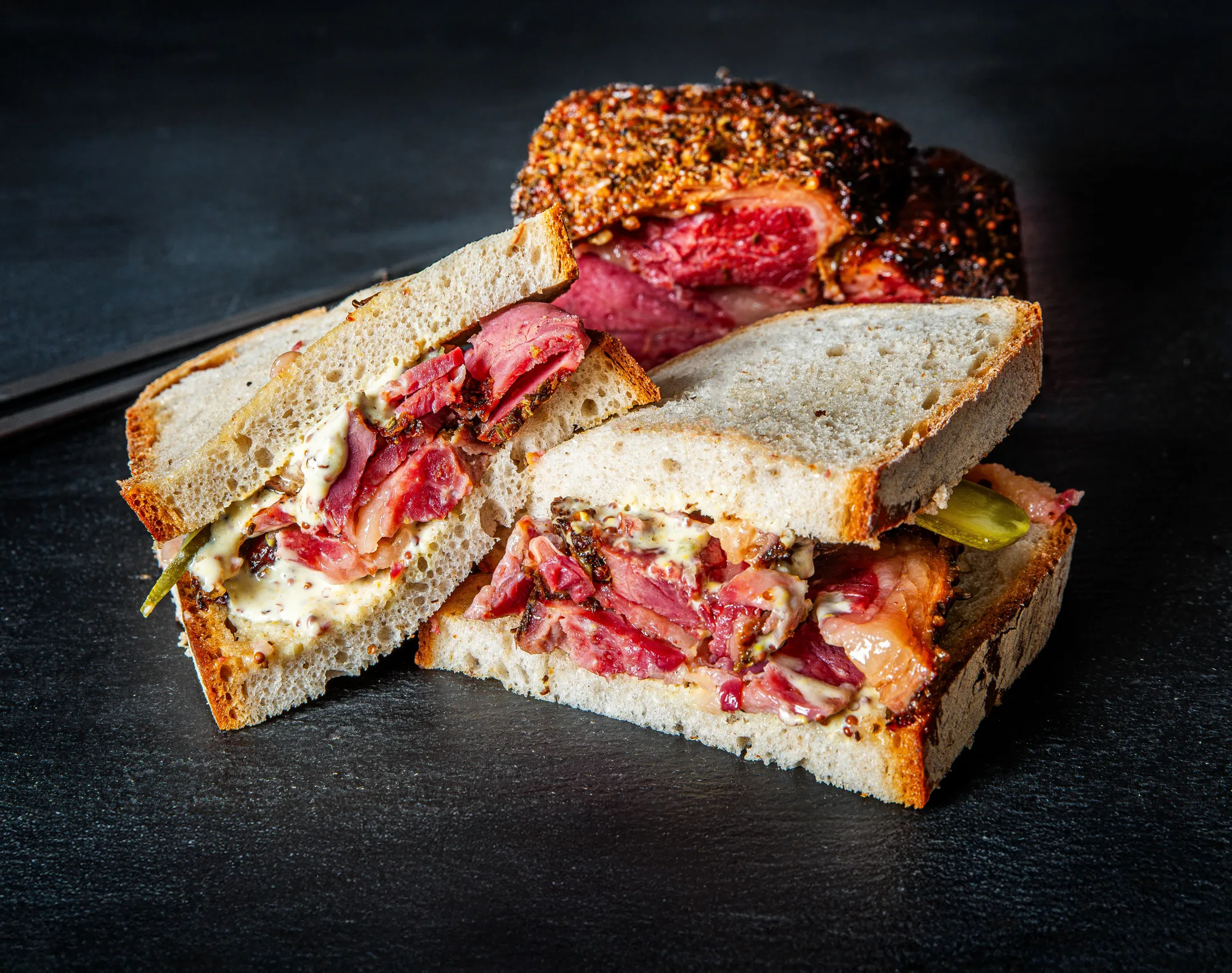 New York Pastrami v kváskovém chlebu - Řeznictví Landa
